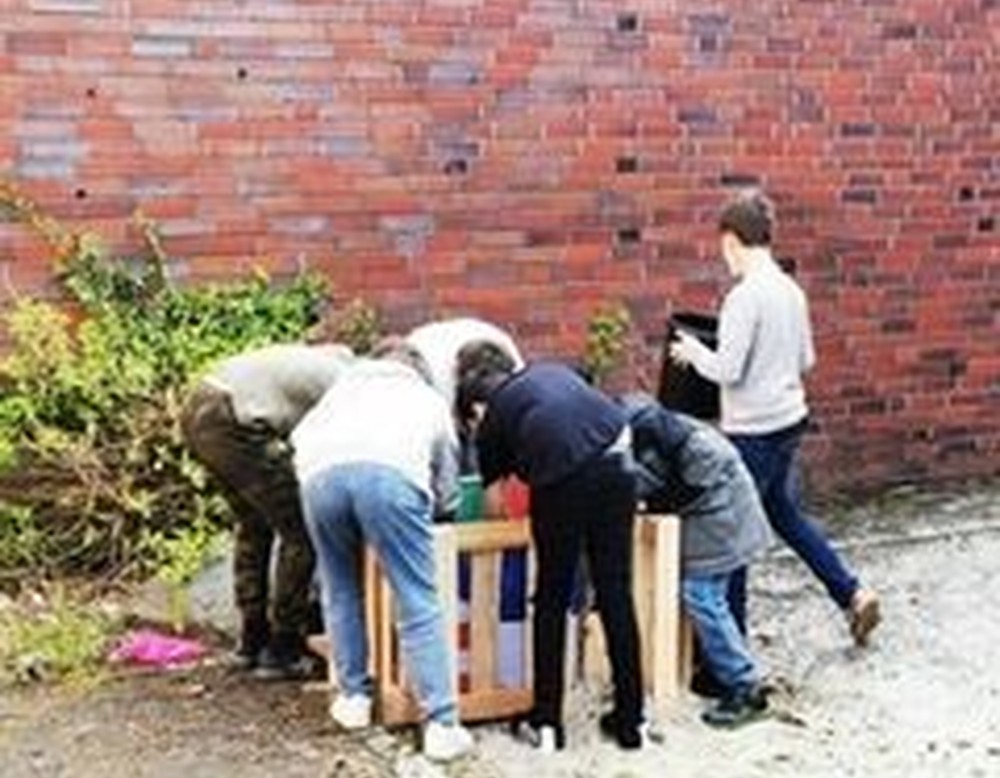 Werk-AG arbeitet mit Holz